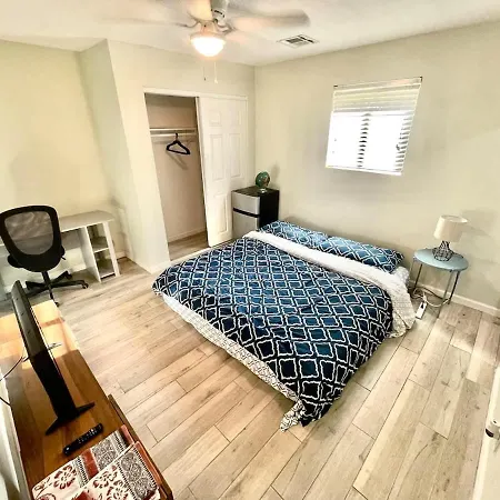 Unity House - Suite 4 In Shared Home